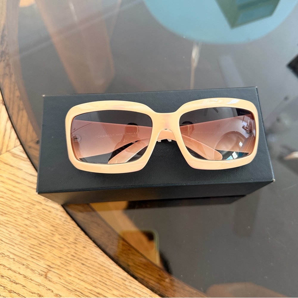 Chanel mother of pearl beige 5067-H sunglasses